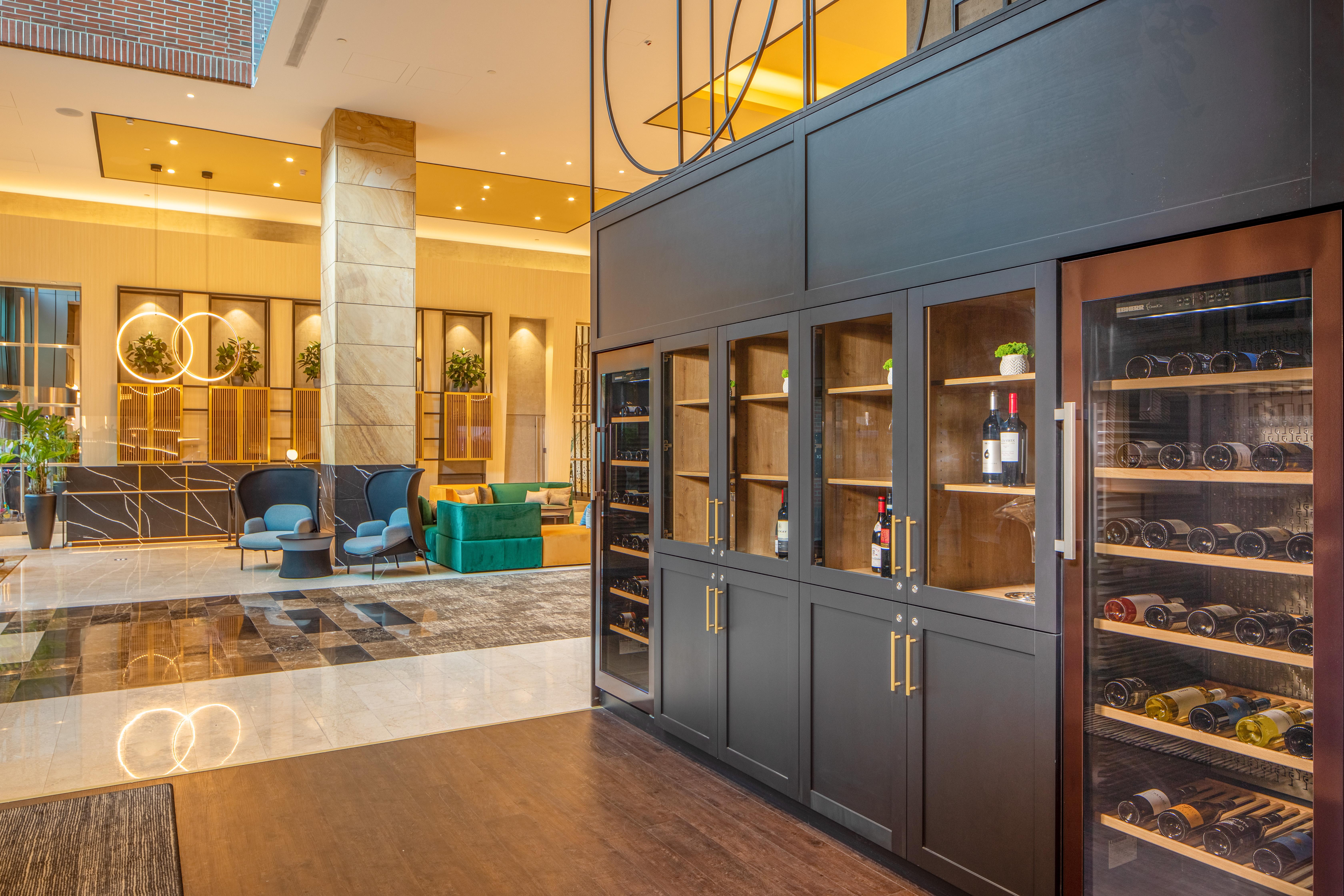 Crowne Plaza By Ihg מלון 4*