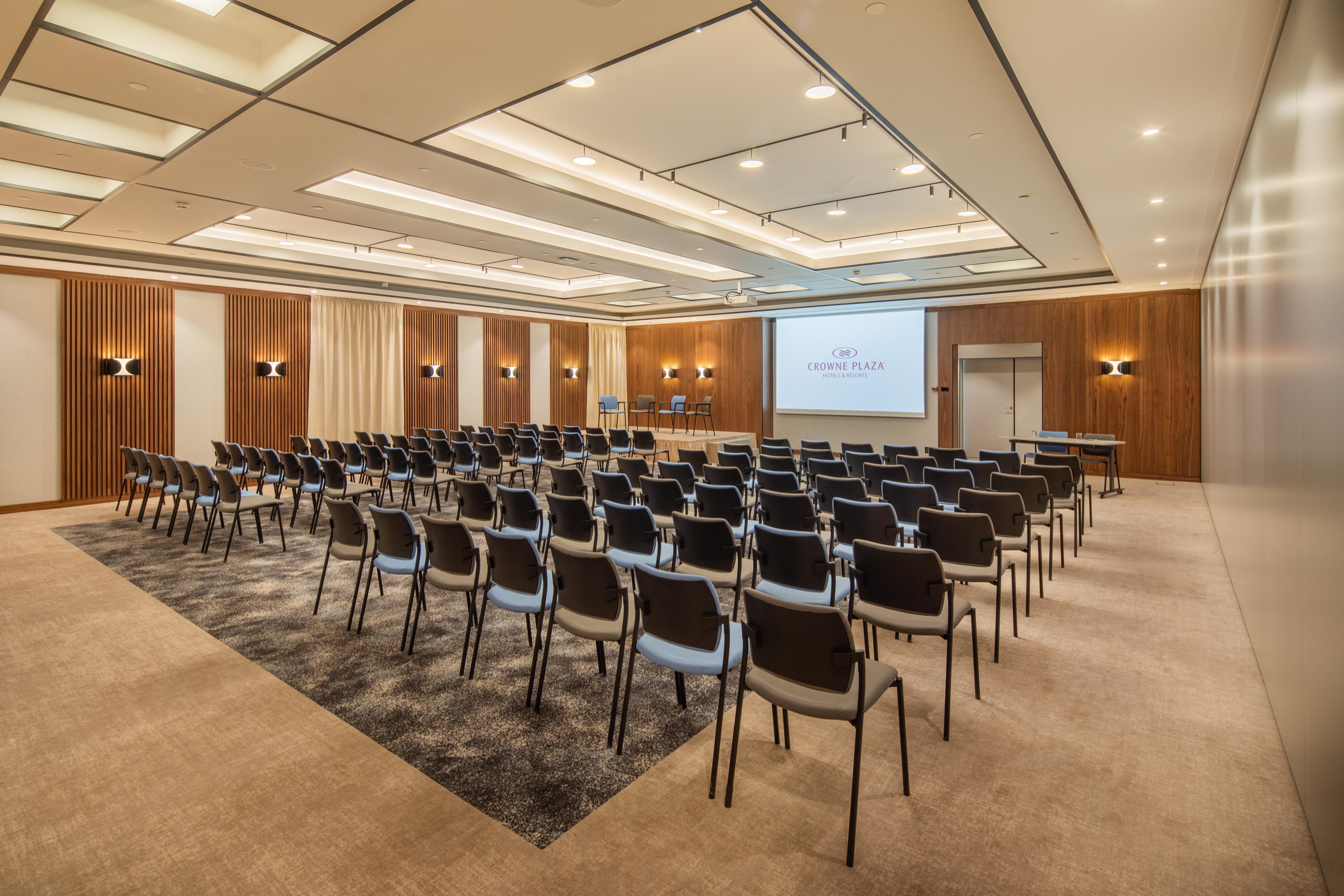 Hotel Crowne Plaza Budapest, An Ihg