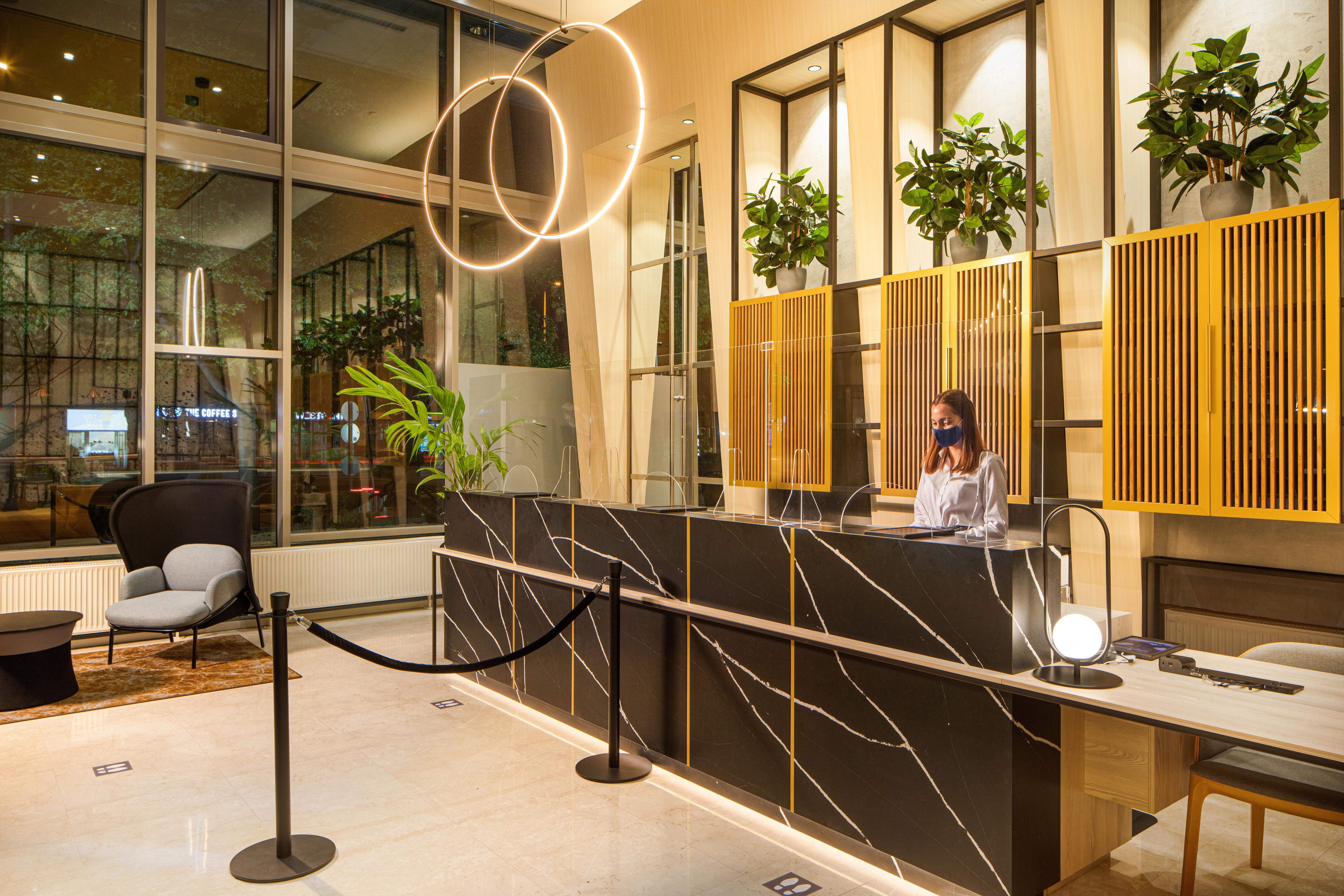 Crowne Plaza Budapest, An Ihg Budapeszt