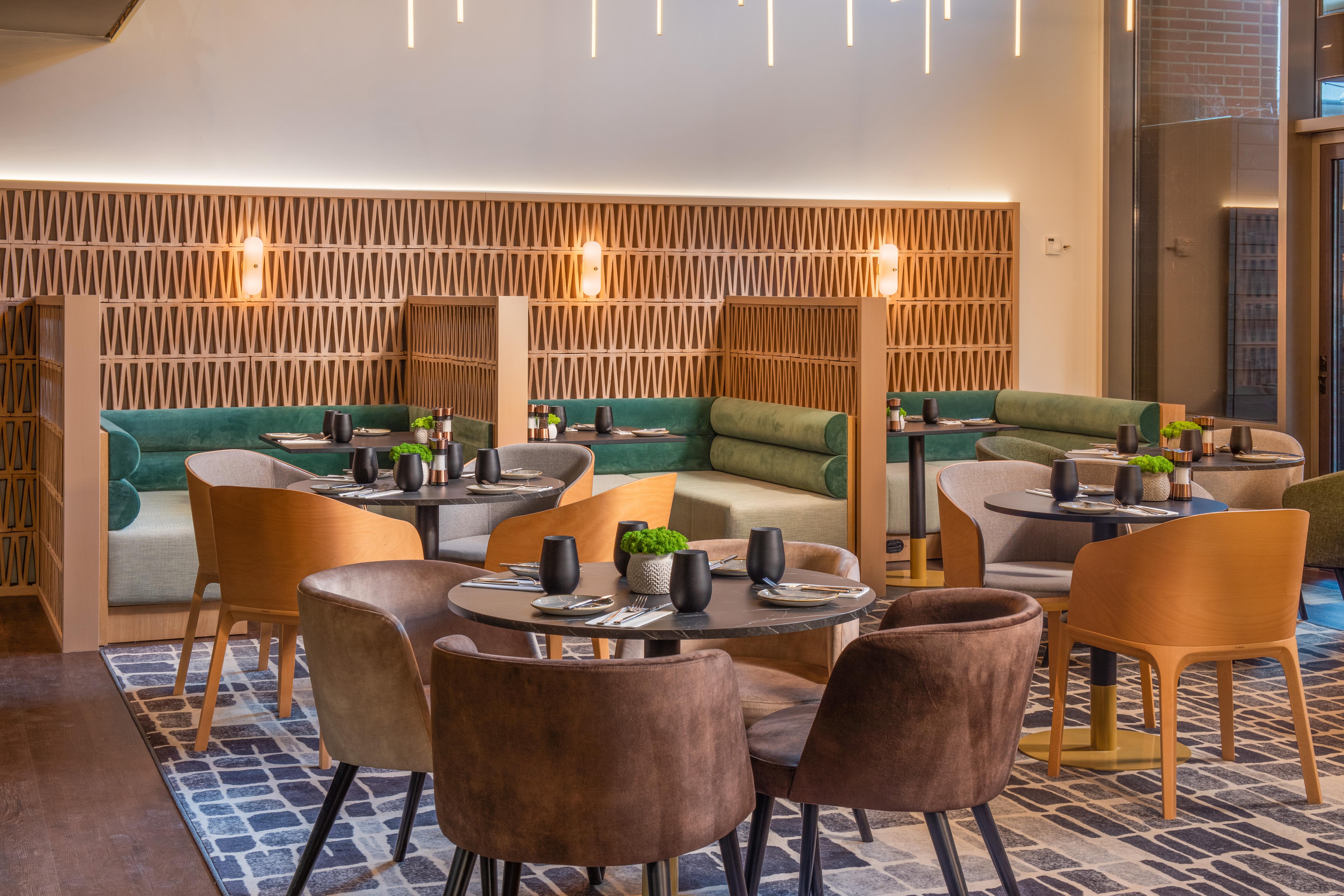 Crowne Plaza By Ihg Hotel