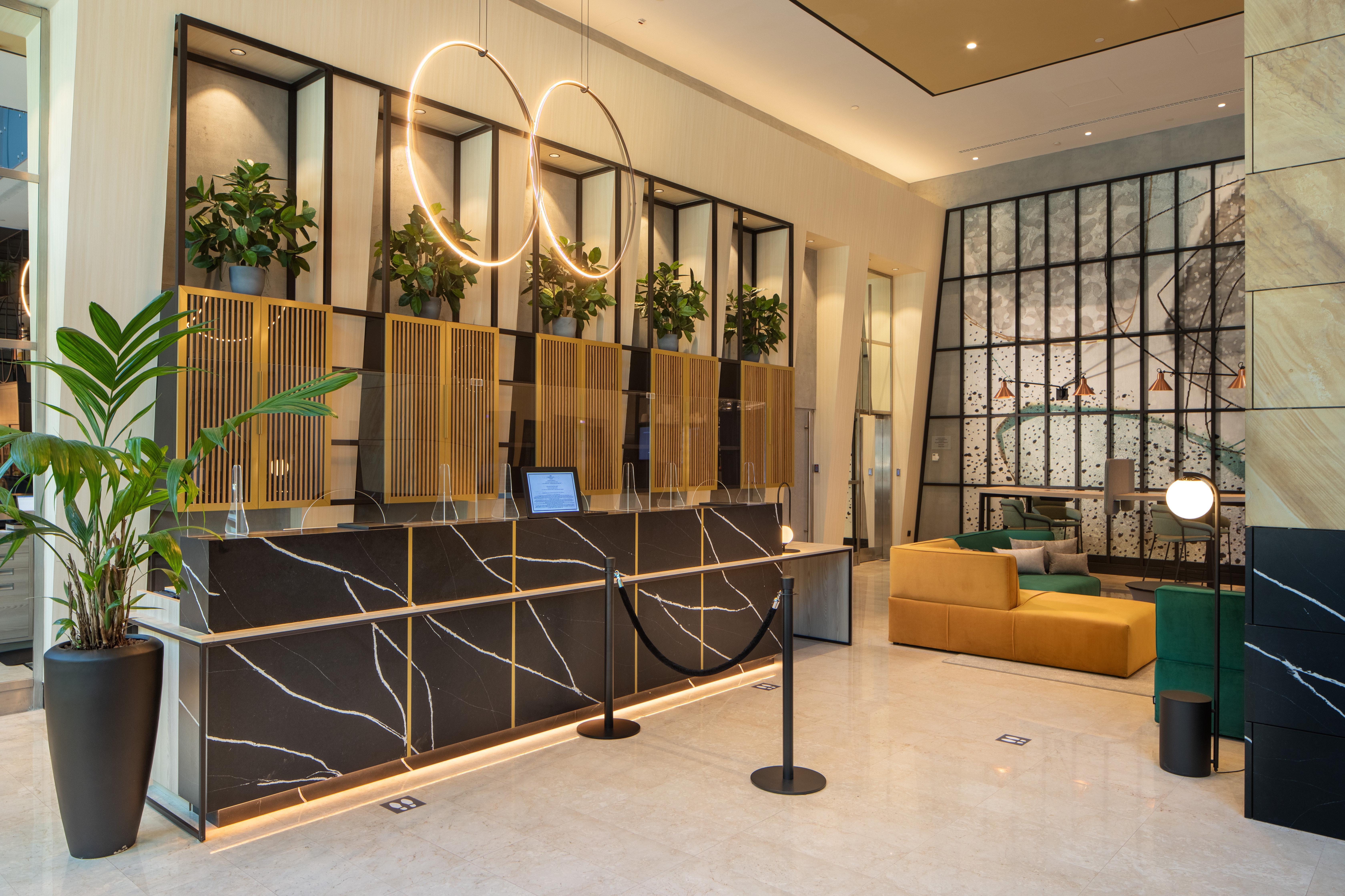 Отель Crowne Plaza By Ihg 4*